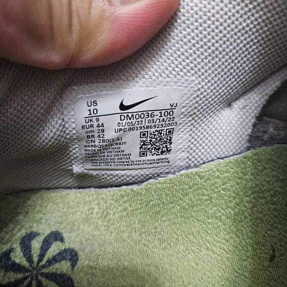 Nike shoes  - Picture 6 of 8